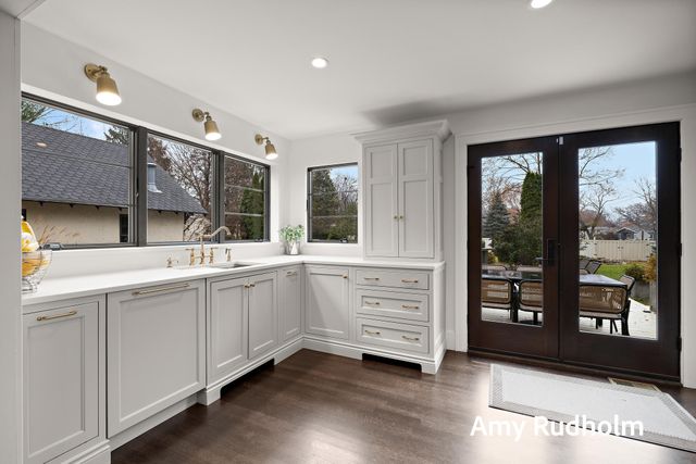 522 E River Street, Spring Lake, MI 49456