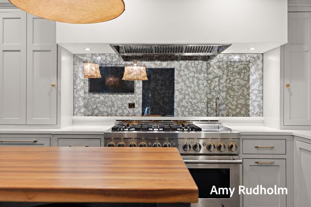 522 E River Street, Spring Lake, MI 49456