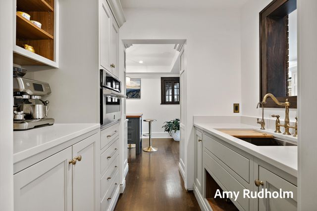 522 E River Street, Spring Lake, MI 49456