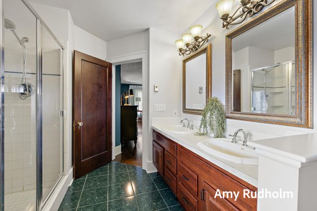 522 E River Street, Spring Lake, MI 49456