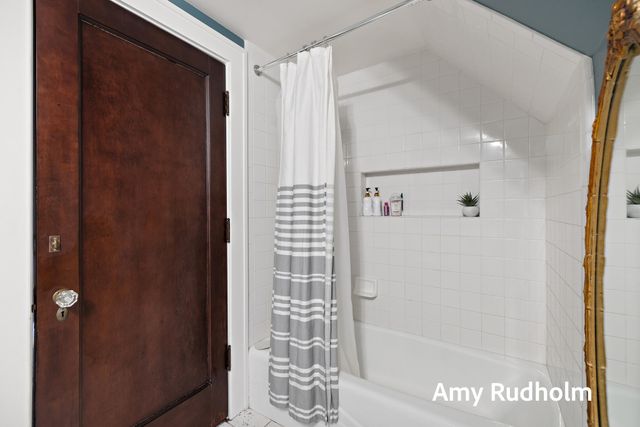 522 E River Street, Spring Lake, MI 49456