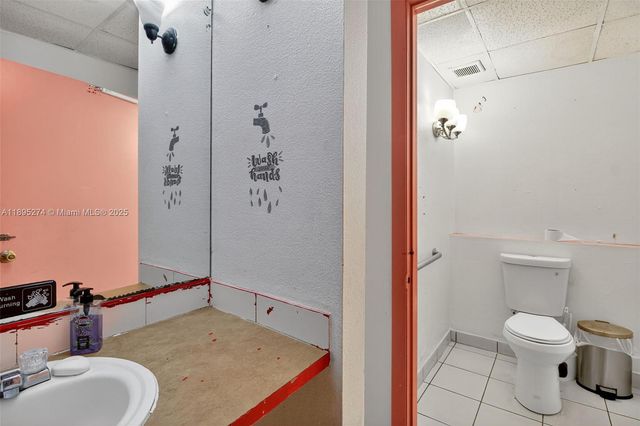 Restaurant / Cafeteria for Sale in Hialeah, Hialeah, FL 33010