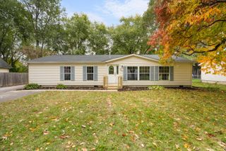 855 Portage Avenue, Porter, IN 46304