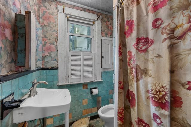 5 Westminster St, Boston, MA 02136