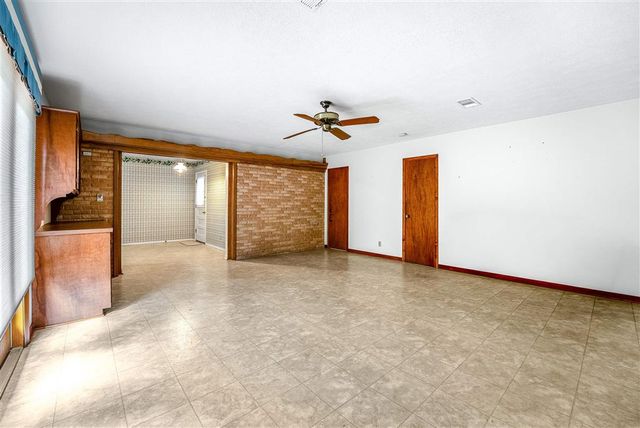 4439 Oaklawn St Street, Lake Charles, LA 70605