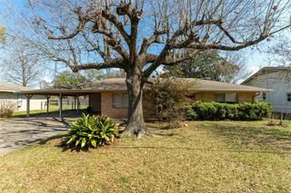 4439 Oaklawn St Street, Lake Charles, LA 70605