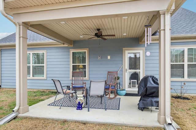 555 High Echelon Cir, Smyrna, TN 37167