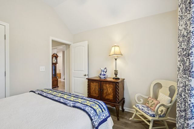 555 High Echelon Cir, Smyrna, TN 37167