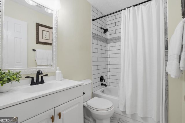 11345 Abbotts Station Drive, Johns Creek, GA 30097