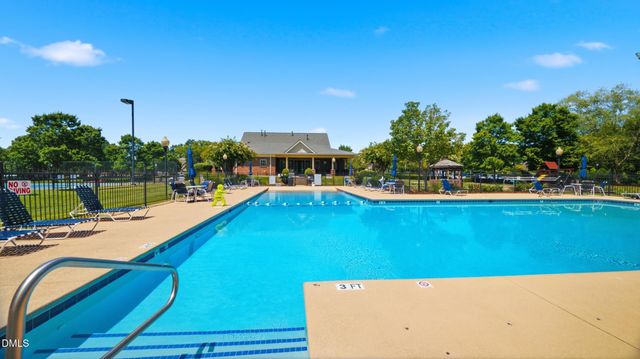 2016 Heron Pointe Drive, Whitsett, NC 27377