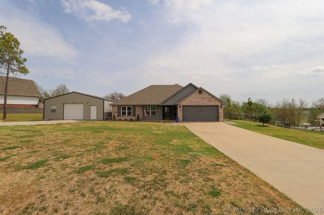 24915 S Meadow Ridge Road, Claremore, OK 74019