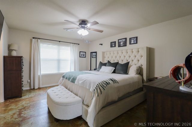 24915 S Meadow Ridge Road, Claremore, OK 74019