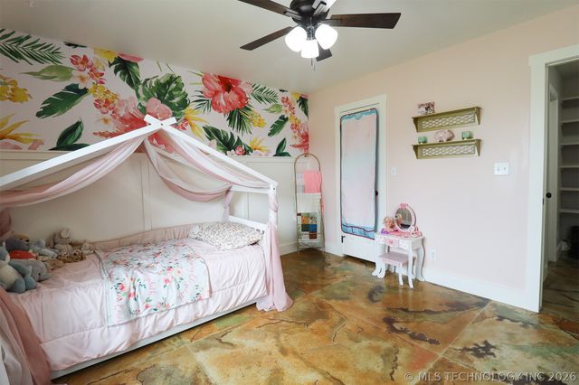 24915 S Meadow Ridge Road, Claremore, OK 74019