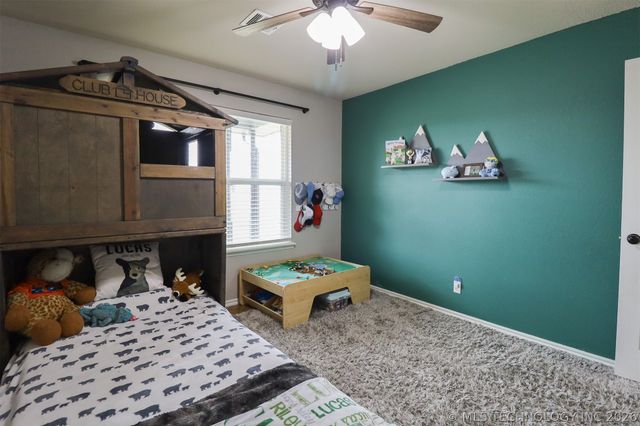 24915 S Meadow Ridge Road, Claremore, OK 74019