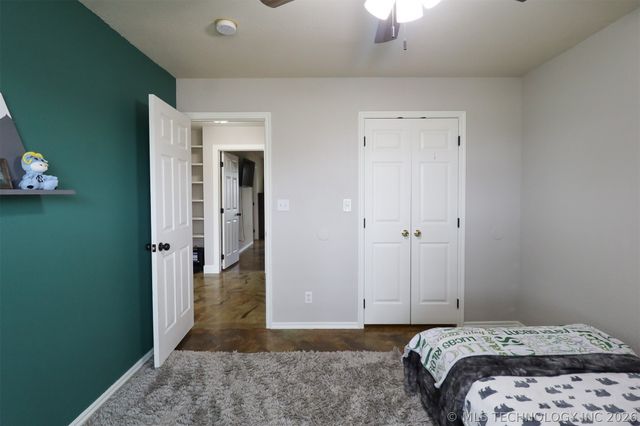 24915 S Meadow Ridge Road, Claremore, OK 74019