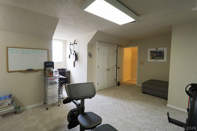 24915 S Meadow Ridge Road, Claremore, OK 74019