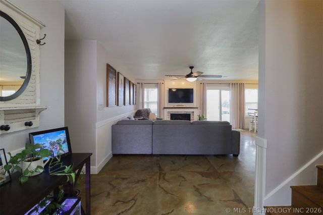 24915 S Meadow Ridge Road, Claremore, OK 74019