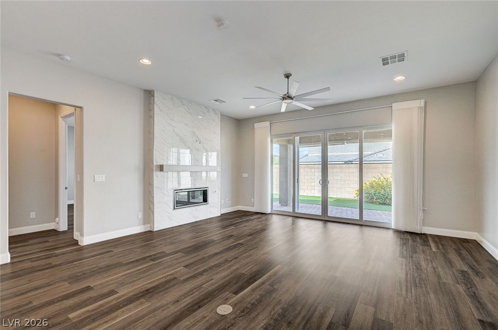 10160 Ocher Valley Avenue, Las Vegas, NV 89178 — photo 5