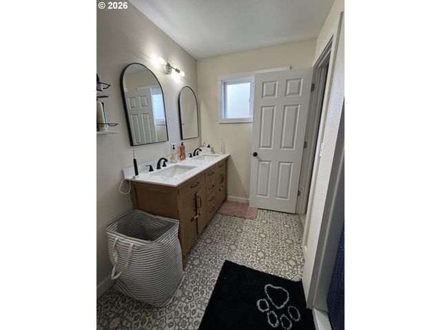 518 Se 2ND Ave, John Day, OR 97845
