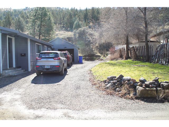 518 Se 2ND Ave, John Day, OR 97845