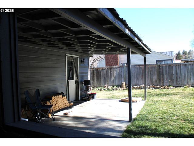 518 Se 2ND Ave, John Day, OR 97845