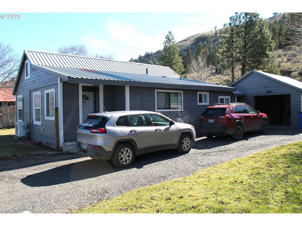 518 Se 2ND Ave, John Day, OR 97845