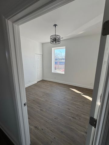 4751 W Monroe Street, Chicago, IL 60644