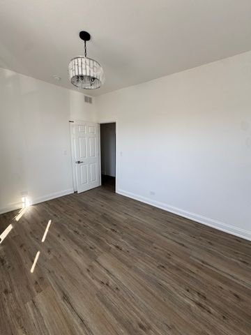 4751 W Monroe Street, Chicago, IL 60644