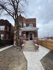 4751 W Monroe Street, Chicago, IL 60644