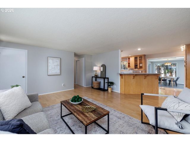 1413 Ne 10TH Ave, Hillsboro, OR 97124