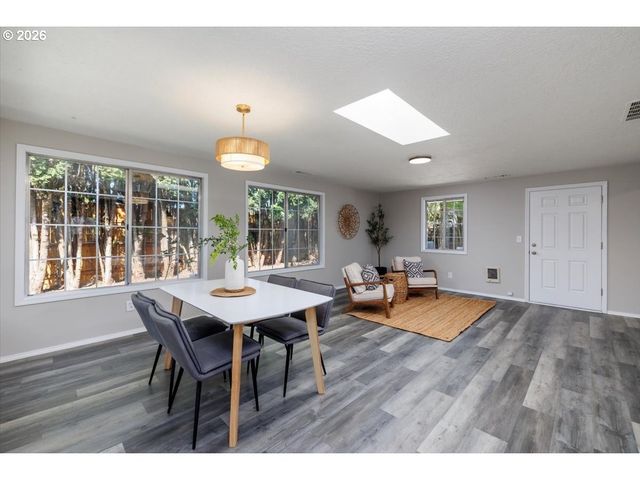 1413 Ne 10TH Ave, Hillsboro, OR 97124