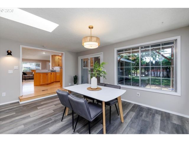 1413 Ne 10TH Ave, Hillsboro, OR 97124