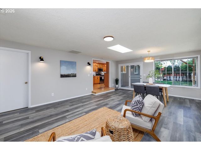 1413 Ne 10TH Ave, Hillsboro, OR 97124