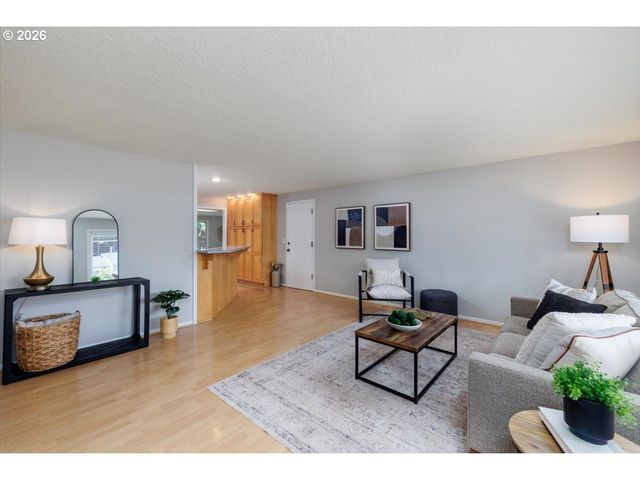 1413 Ne 10TH Ave, Hillsboro, OR 97124