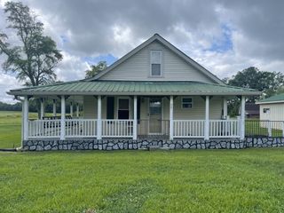39 Goose Pond Rd, Manchester, TN 37355