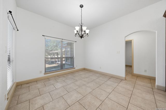 237 Great Oaks Blvd, La Vernia, TX 78121