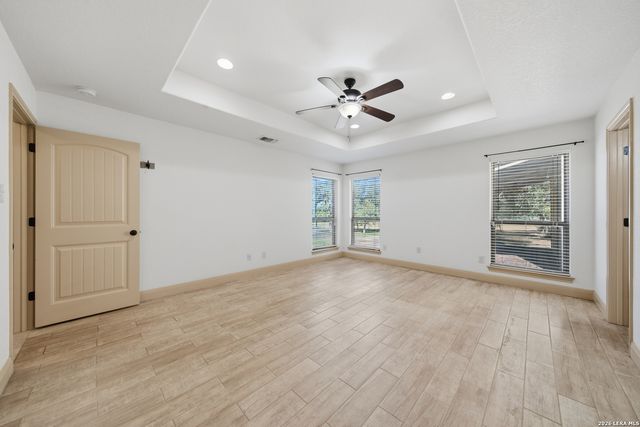 237 Great Oaks Blvd, La Vernia, TX 78121