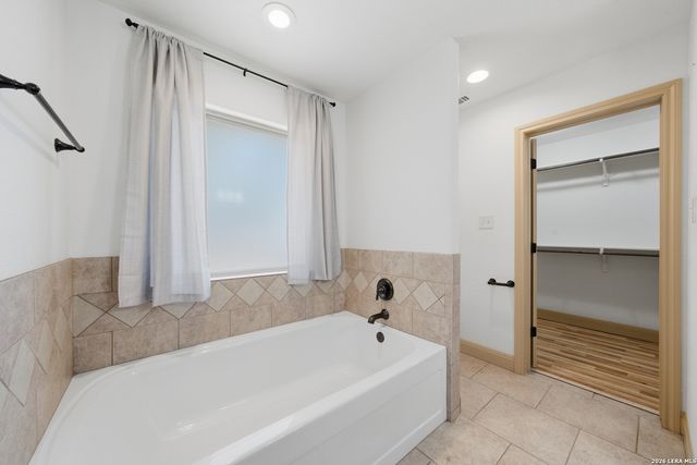 237 Great Oaks Blvd, La Vernia, TX 78121