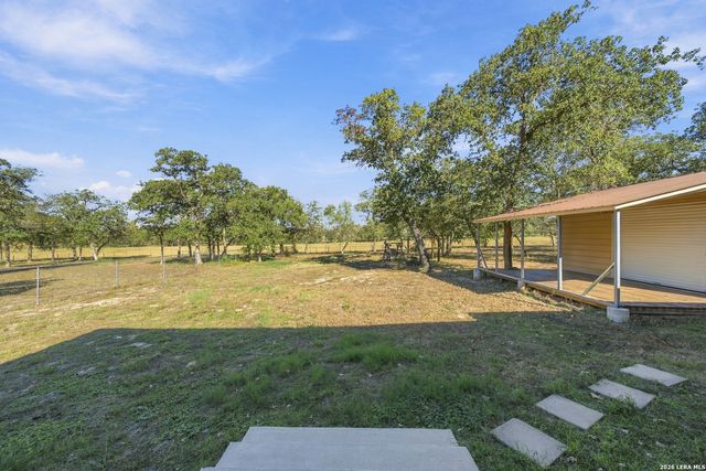 237 Great Oaks Blvd, La Vernia, TX 78121