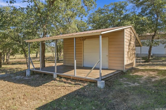 237 Great Oaks Blvd, La Vernia, TX 78121
