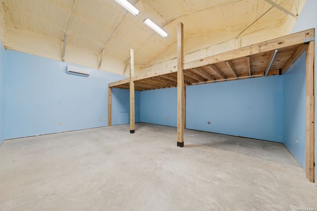 237 Great Oaks Blvd, La Vernia, TX 78121