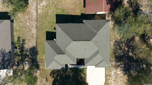 237 Great Oaks Blvd, La Vernia, TX 78121
