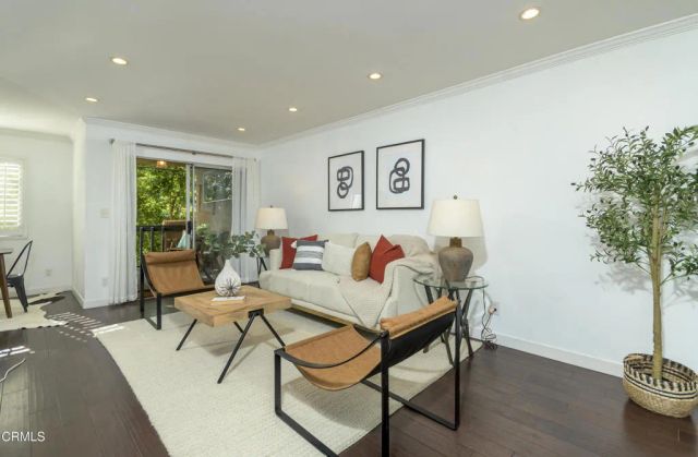 355 S Madison 212, Pasadena, CA 91101