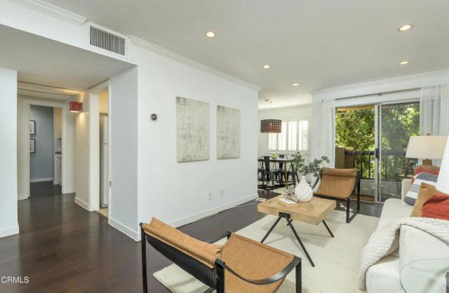 355 S Madison 212, Pasadena, CA 91101