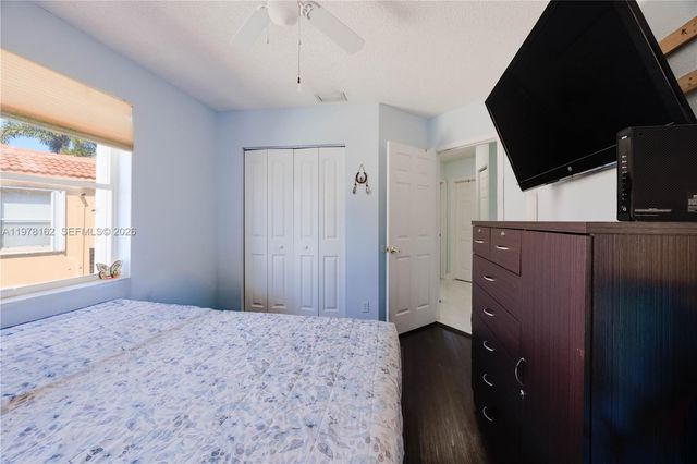 18438 NW 11th St, Pembroke Pines, FL 33029