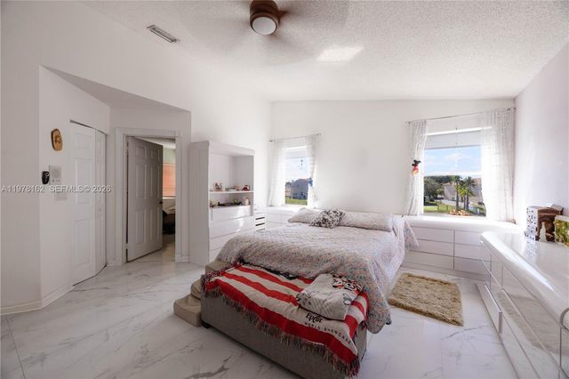 18438 NW 11th St, Pembroke Pines, FL 33029