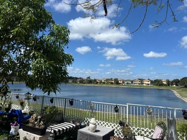 6207 Adriatic Way Way, West Palm Beach, FL 33413