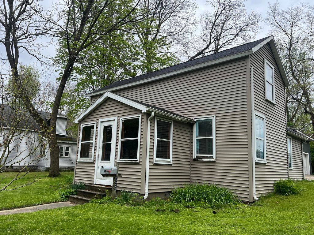 627 S 5th Street, Niles City, MI 49120