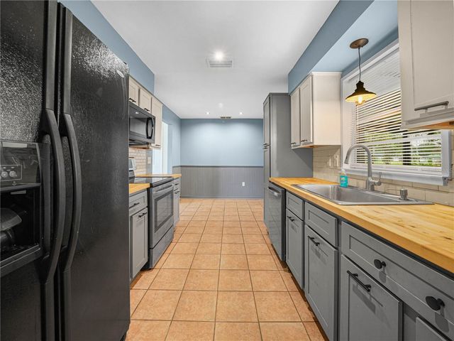 3855 HILL N DALE PLACE, Lakeland, FL 33812