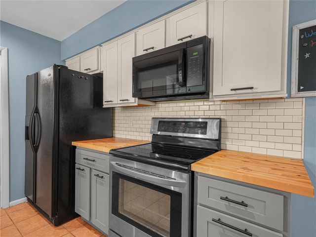 3855 HILL N DALE PLACE, Lakeland, FL 33812